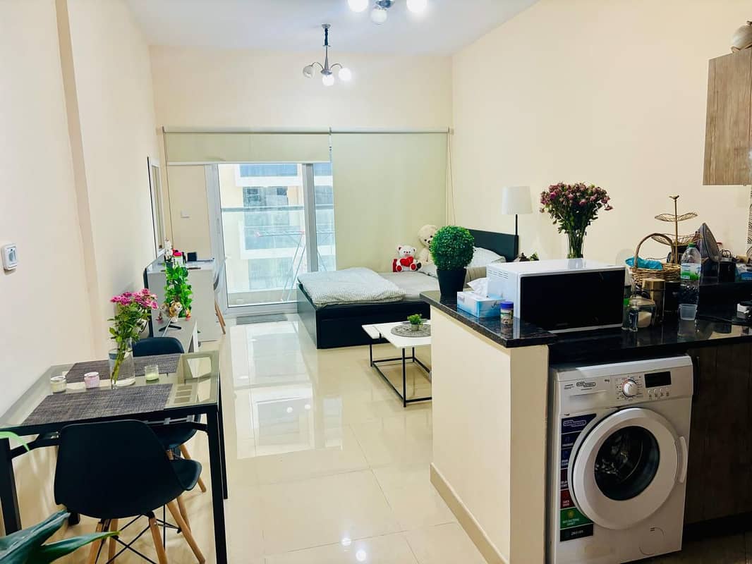 Studio Apartment, Uniestate Prime Tower