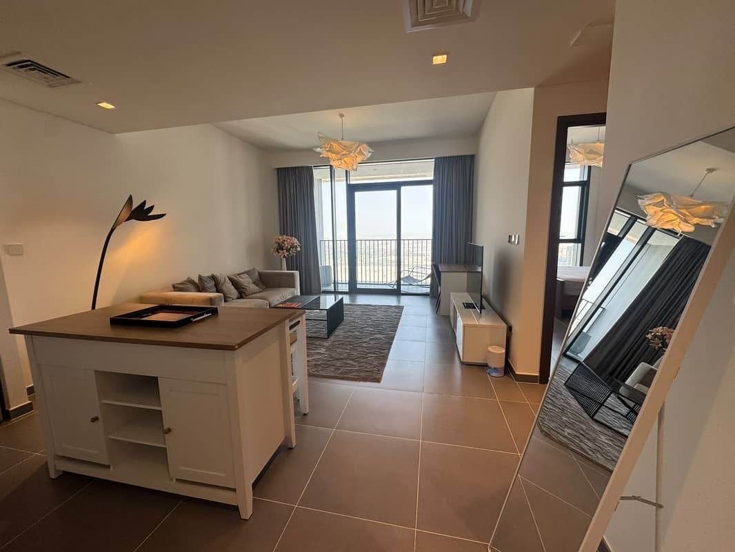 1 Bedroom Apartment, Creek Edge Tower 1